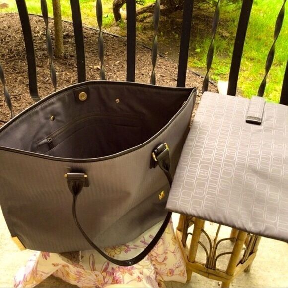 MOSHI ARIA SLIM LIGHTWEIGHT TOTE NWT - Picture 12 of 15